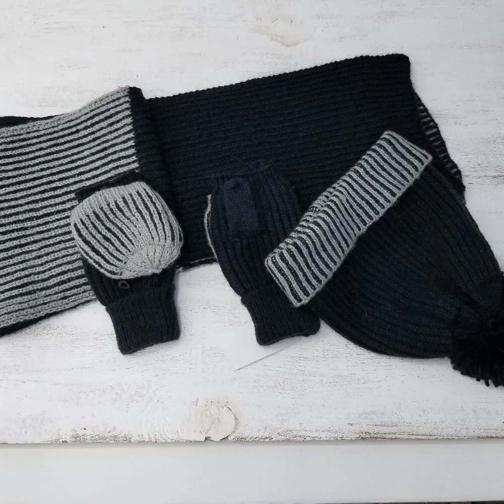 ❤️3/$12 BFNY Scarf Mittens Hat Set Winter Black Gray One Size